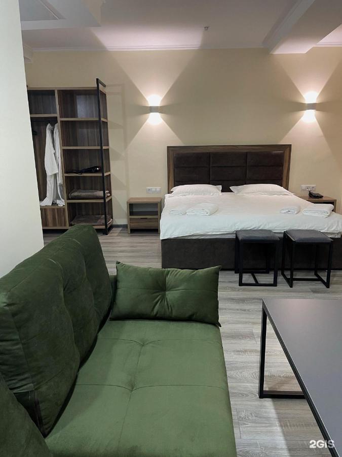 Hotel Nova Bisjkek Eksteriør bilde