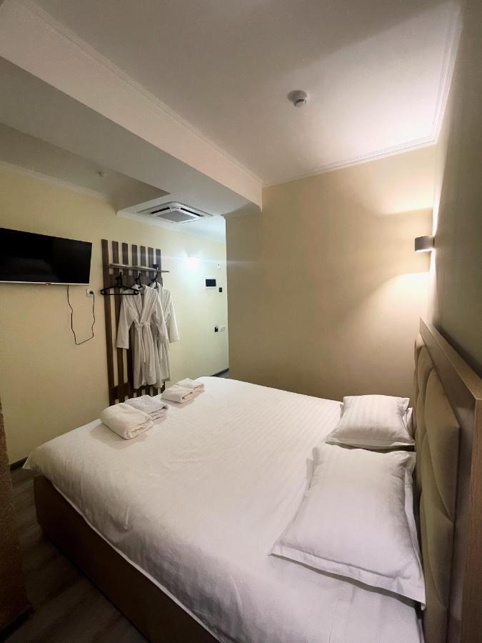 Hotel Nova Bisjkek Eksteriør bilde